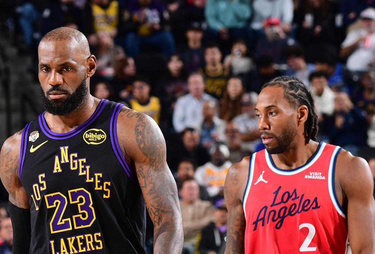 世界杯下载官网-轰24+5+4！小卡归来再扎心湖人，雷迪克揭露输球真因